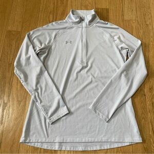 Under Armour Heatgear 1/4 Zip pullover Gray & White Stripe size M